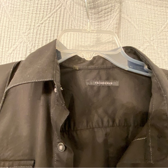 Men’s short sleeve button up shirt. 7 Diamonds. Size large. Black - Picture 2 of 4